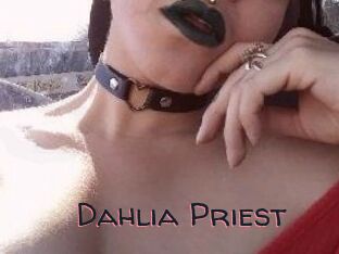 Dahlia_Priest