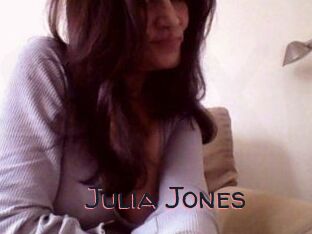 Julia_Jones