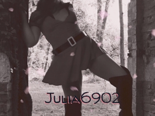 Julia6902