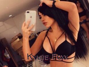 Kyliie_Foxx