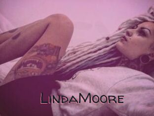 Linda_Moore