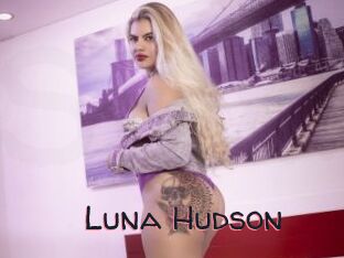 Luna_Hudson