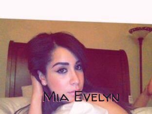 Mia_Evelyn