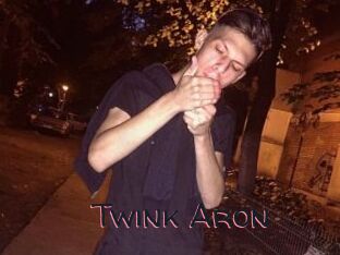 Twink_Aron